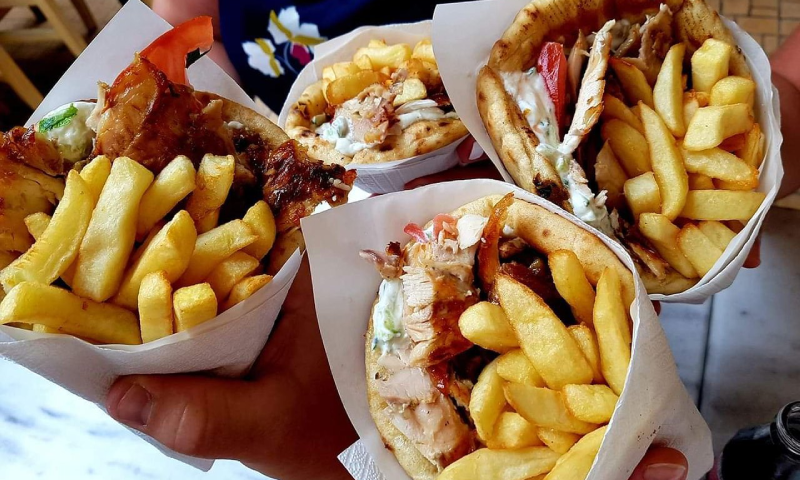 foodtruck-catering-gyros-pita-1